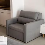 Aquamarina Prima By The By Renters *