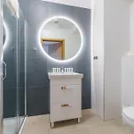 Aquamarina Prima By The By Renters