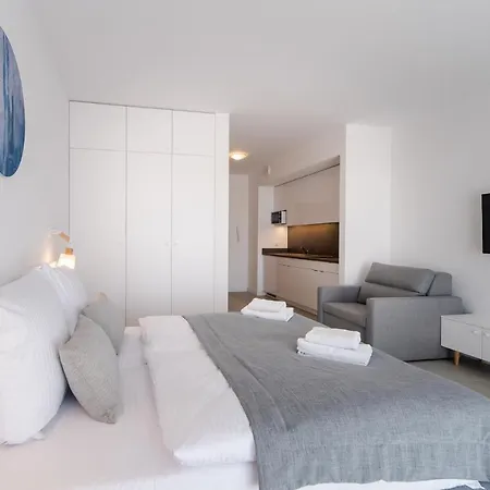 Апартаменты Aquamarina Prima By The By Renters *