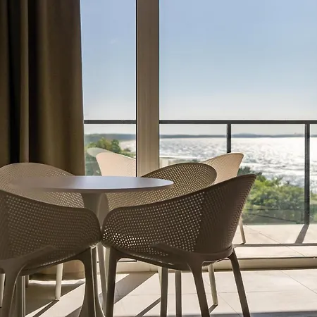 Aquamarina Prima By The By Renters Daire *