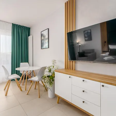 Aquamarina Prima By The By Renters Apartament