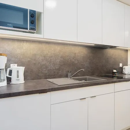 Aquamarina Prima By The By Renters Апартаменты *