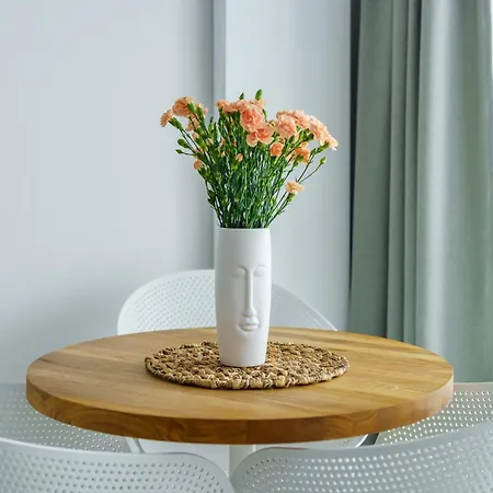 Aquamarina Prima By The By Renters *