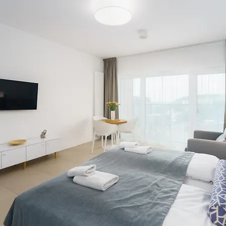 Aquamarina Prima By The By Renters Мендзыздрое