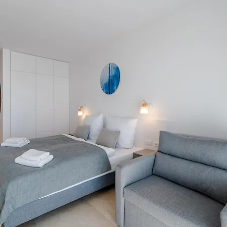 Апартаменты Aquamarina Prima By The By Renters *