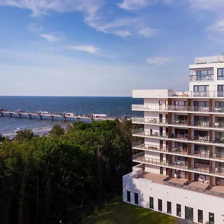 Aquamarina Prima By The By Renters