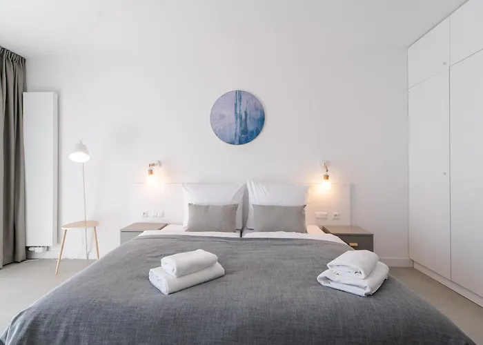 Διαμέρισμα Aquamarina Prima By The By Renters